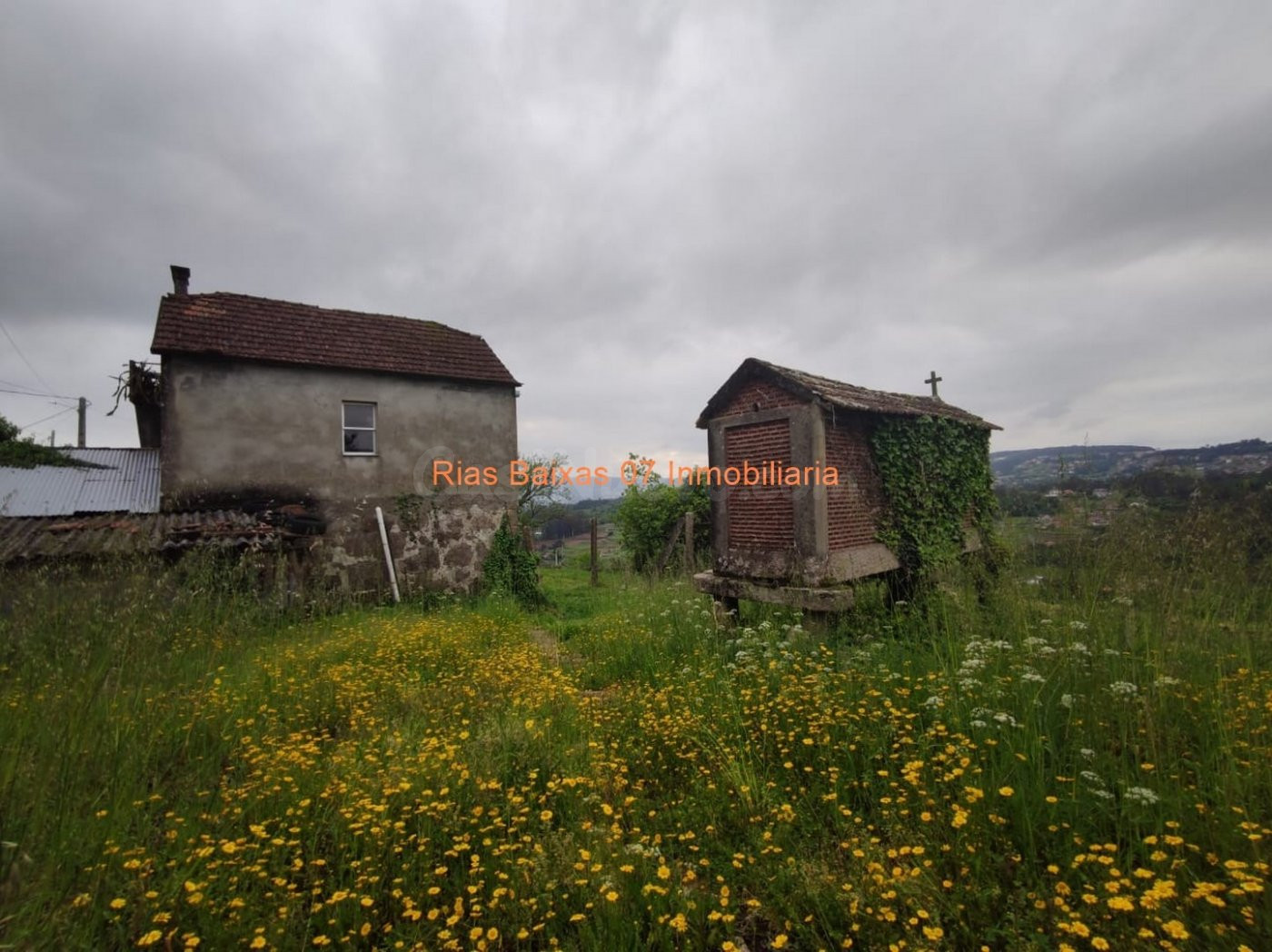 REF 2884 CASA PARA REFORMAR CON PARCELA 730 m2 ( MOS )