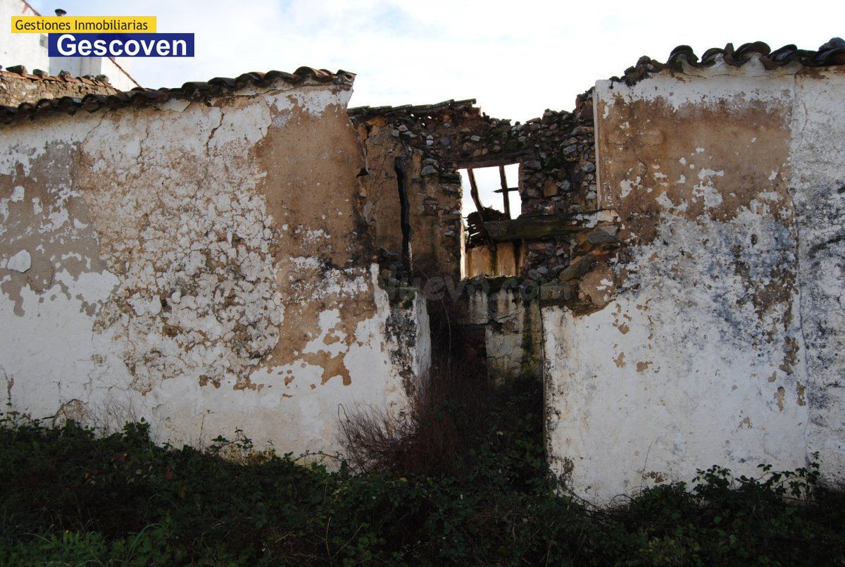 CASA EN LA MONTAÑA, PARA REFORMAR - foto 2