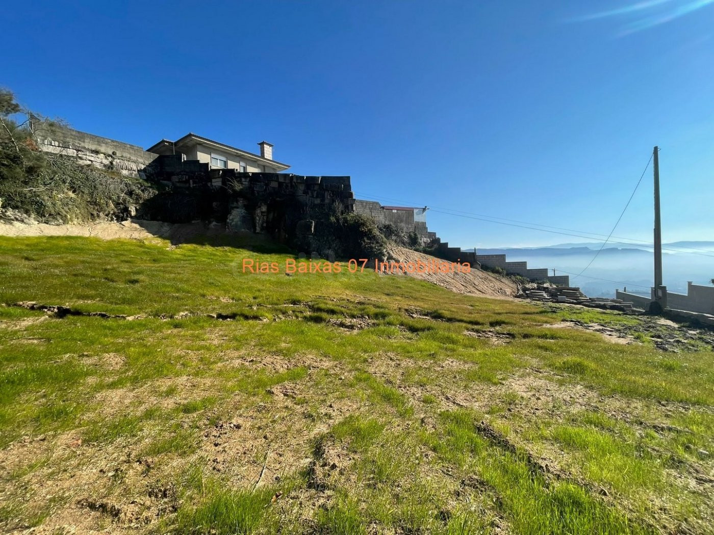REF 2937 SOLAR DE 1232m2 EN ZONA ALTA CELA ( MOS )