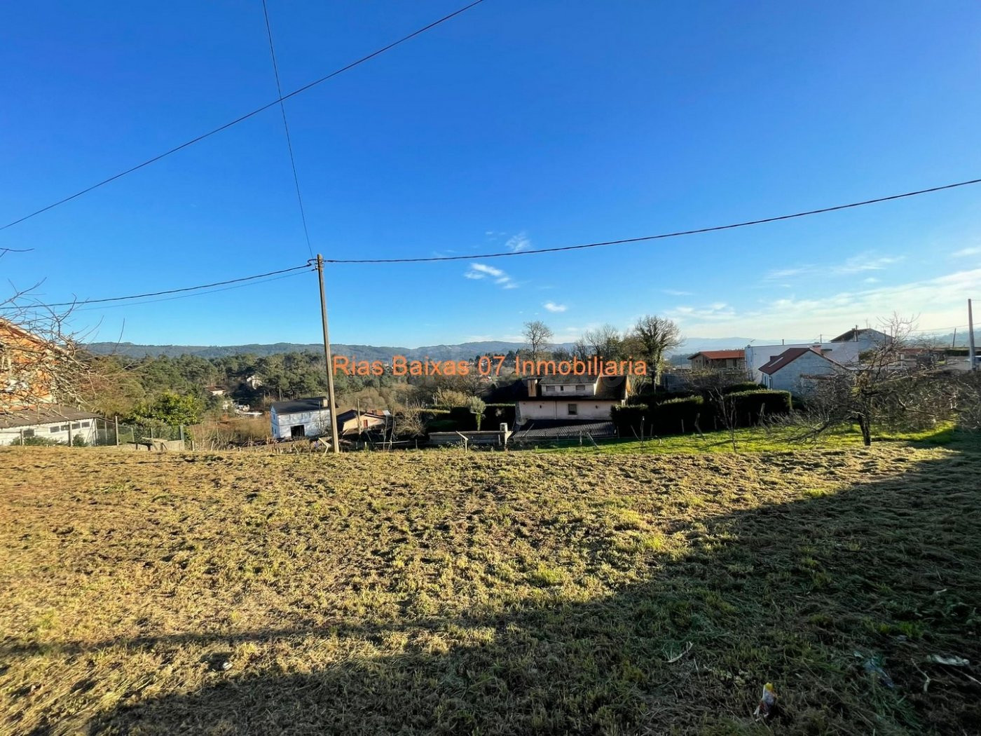 REF 2940 AMPLIO SOLAR DE 2422m2 ZONA PETELOS ( MOS )