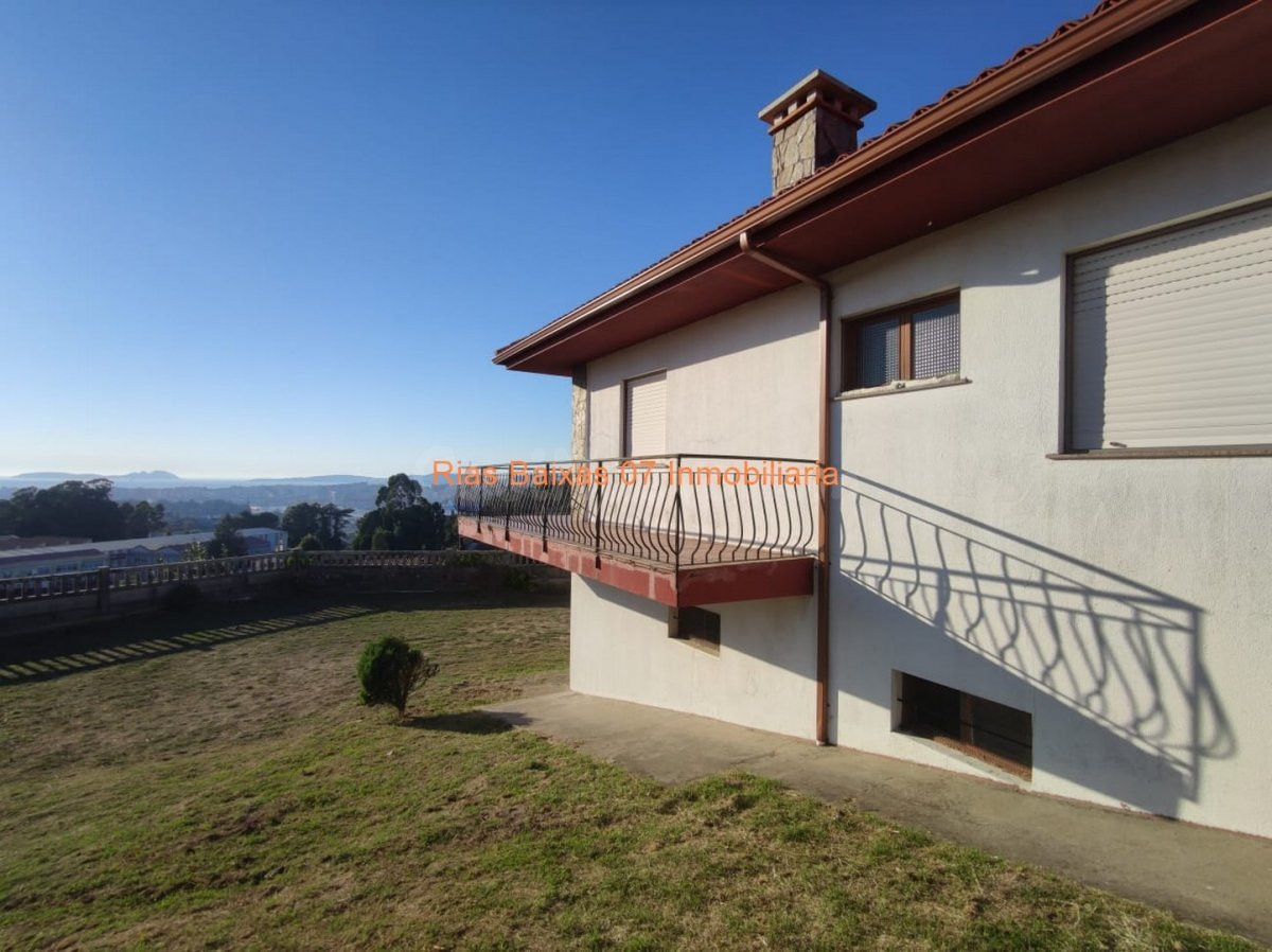 REF 4124 CHALET 4 DORM. SOBRE PARCELA CERRADA DE  1416 m2  C