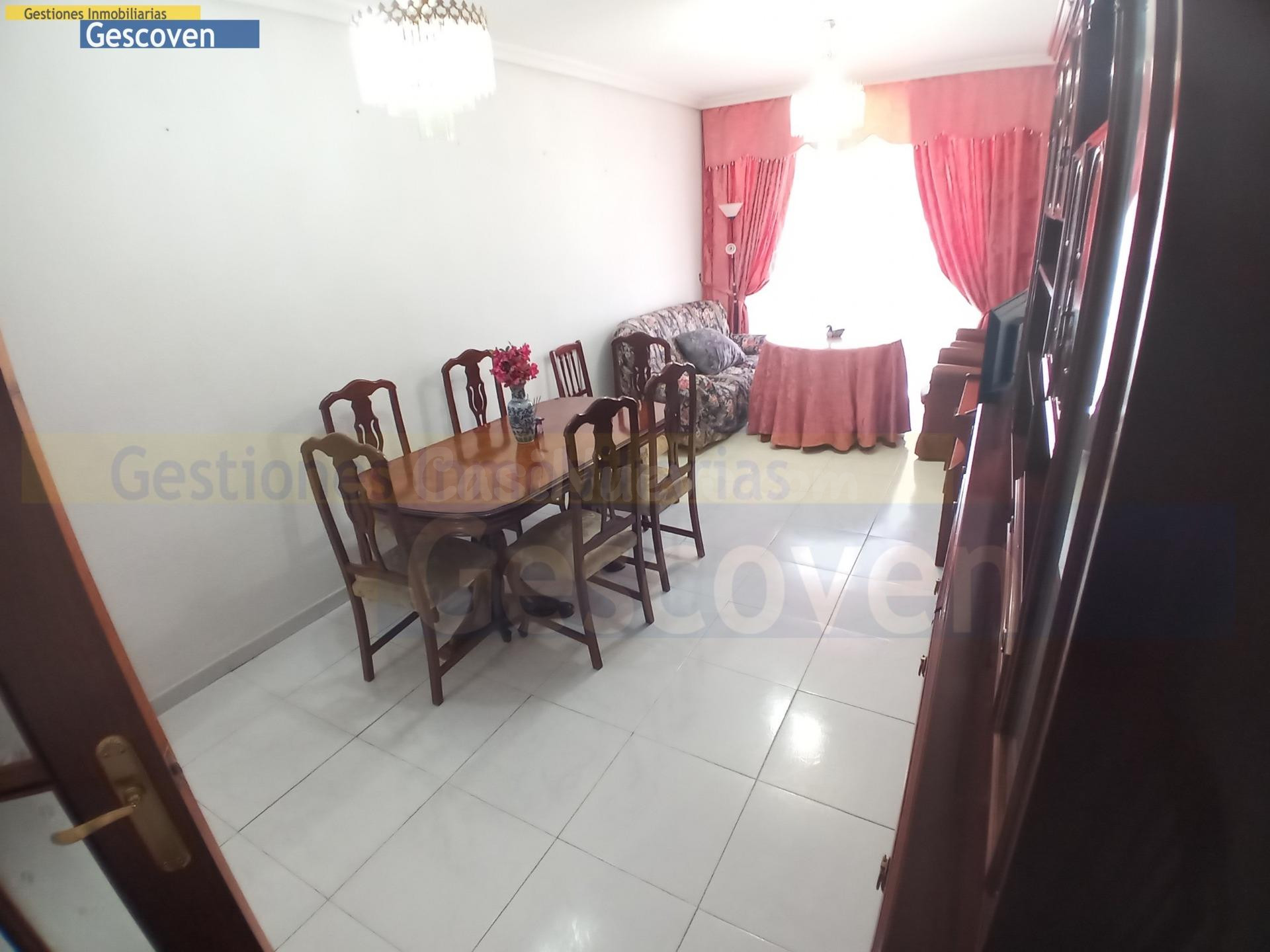 CENTRICA VIVIENDA CON PATIO-TERRAZA, 4 habitaciones Y 2 BAÑO - foto 4