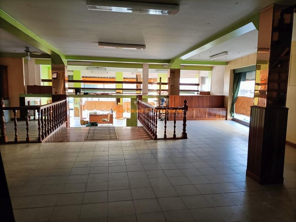 3126 ESPECTACULAR LOCAL COMERCIAL 400 M2 EN 3 PLANTAS ARCADE