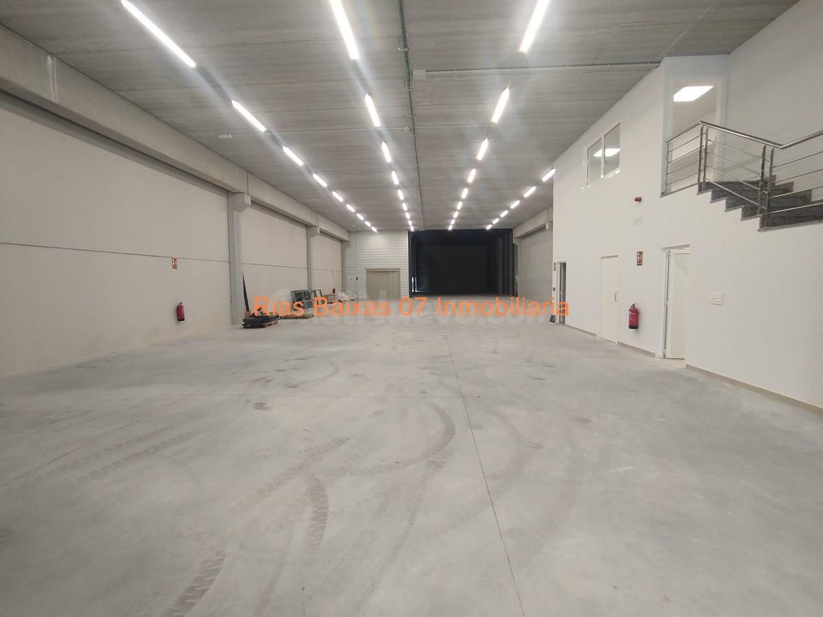 REF 7003 NAVE INDUSTRIAL 1.2022 m2 EN POLÍGONO INDUSTRIAL VE