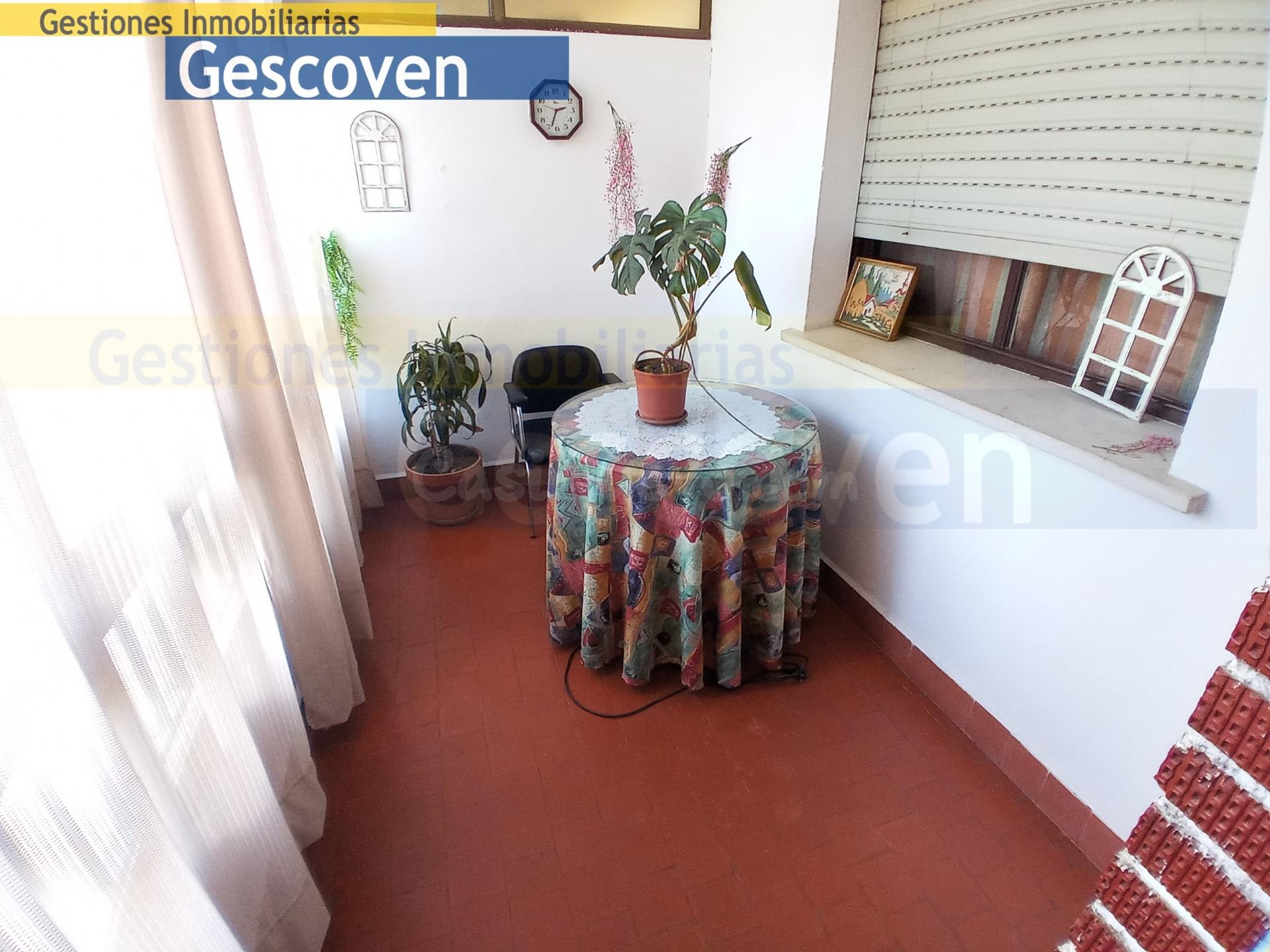 MAGNIFICA VIVIENDA CÉNTRICA, CUATRO DORMITORIOS, TERRAZAS Y  - foto 4