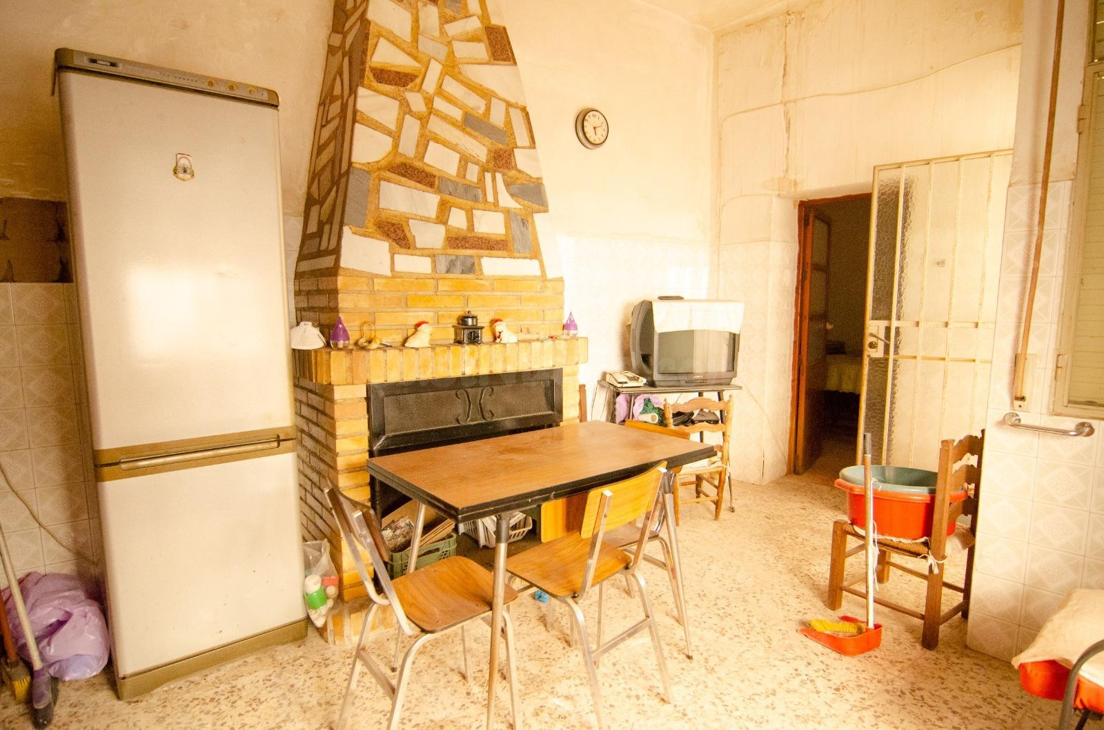 Dos casas en venta para reformar fachada a dos calles, en To - foto 3