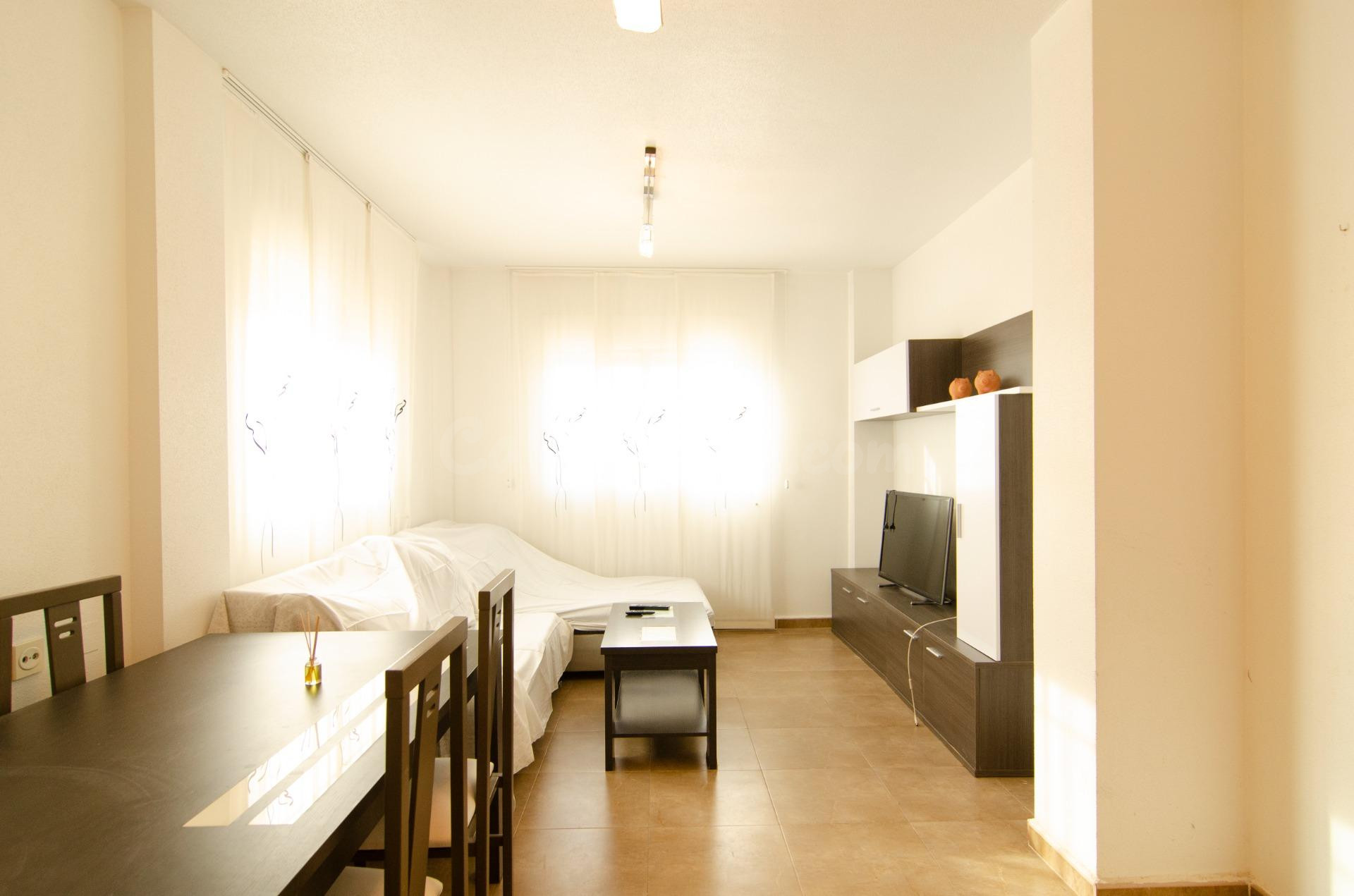 Dúplex de 3 dormitorios con terraza y garaje en Los Ramos - foto 3
