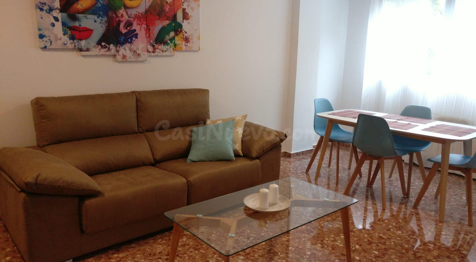 Piso amplio y luminoso con terraza en Ciutat Jardí – ideal p