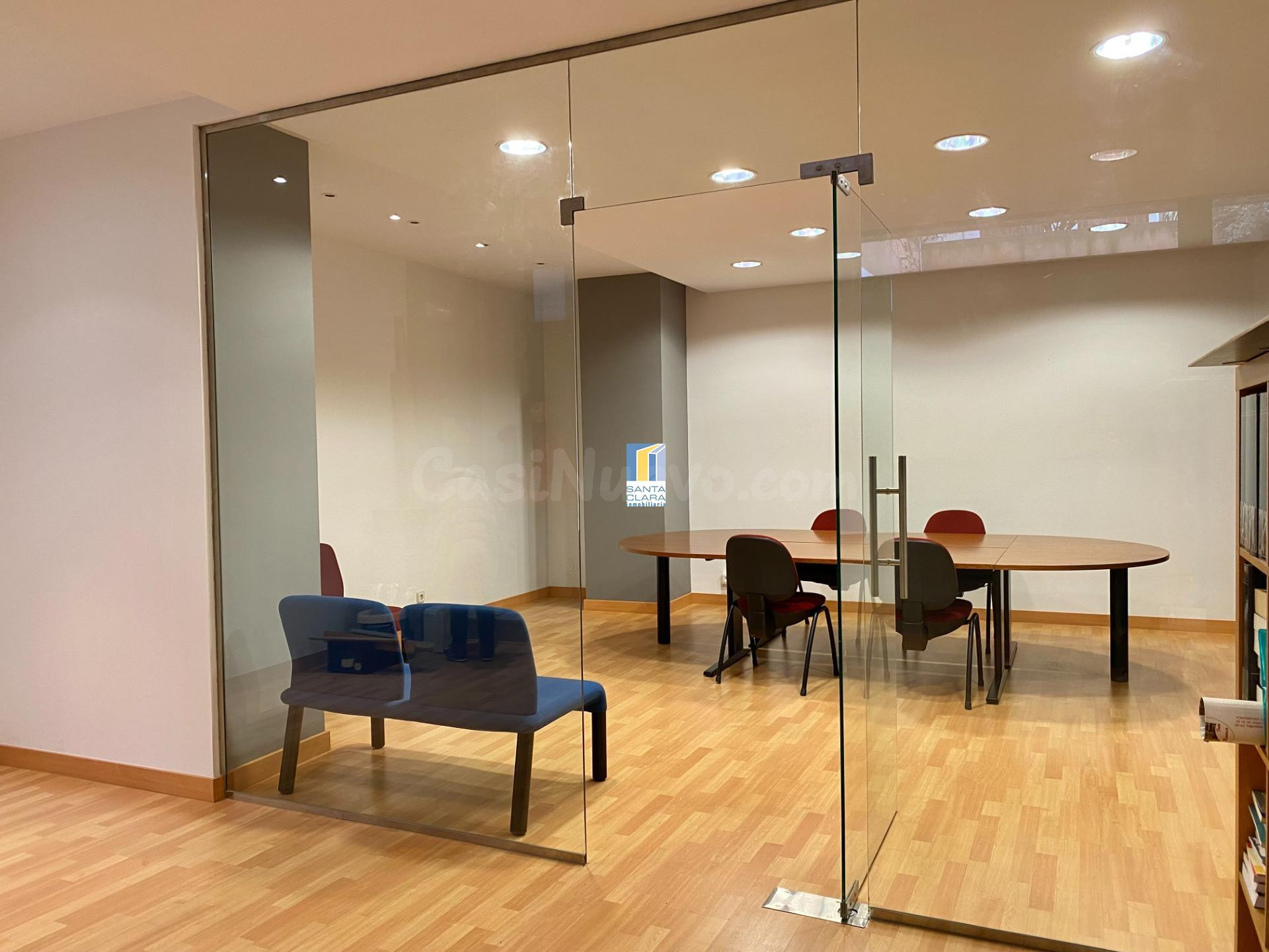 OFICINA/ LOCAL COMERCIAL EN ALQUILER CON DESPACHO Y BAÑO EN 