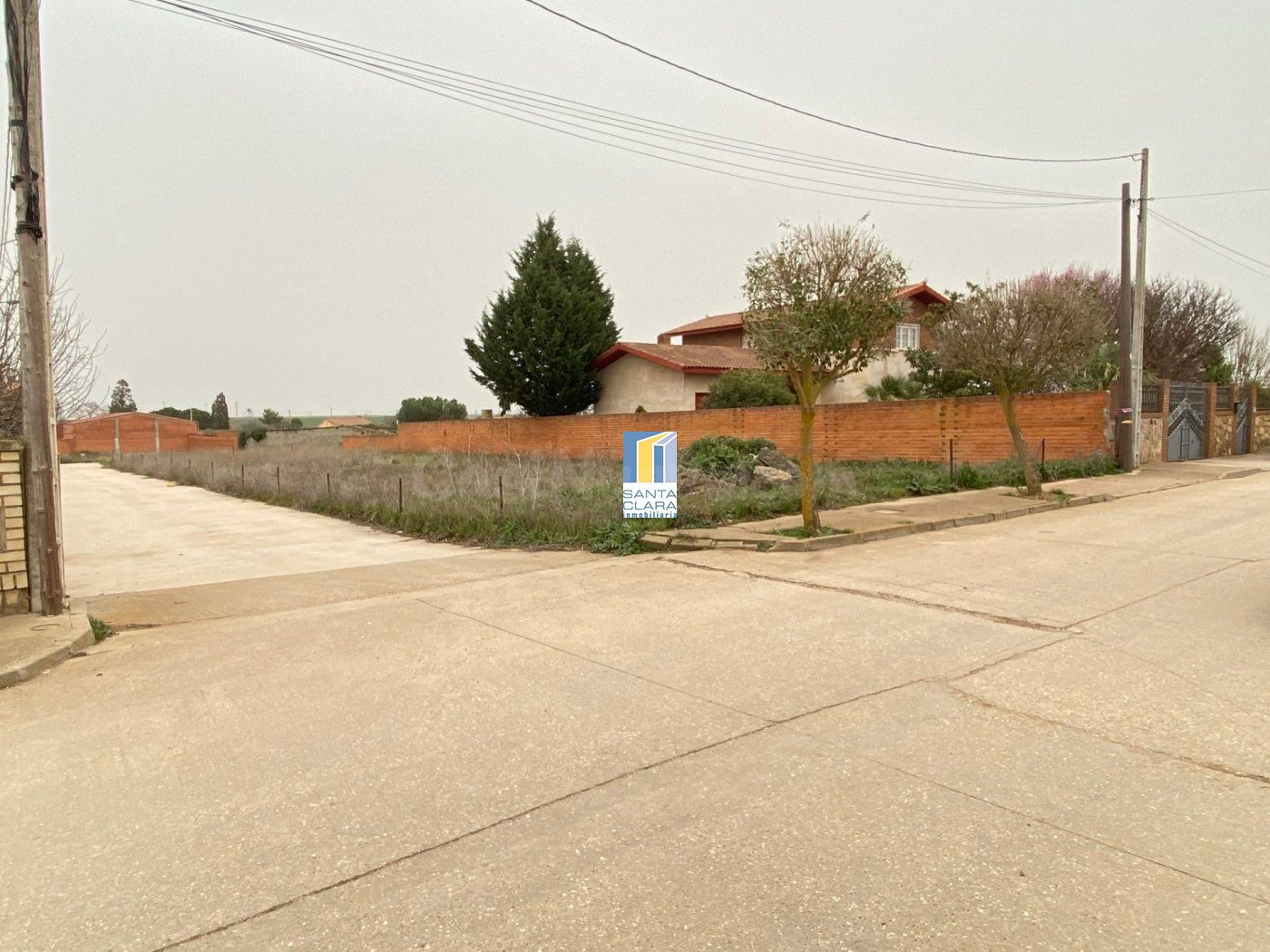 ¡GRAN OPORTUNIDAD! PARCELA URBANA EN MONTAMARTA