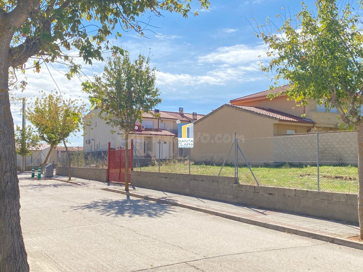PARCELA URBANA EN VENTA EN CORRALES DEL VINO (ZAMORA) - foto 2