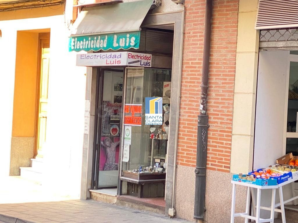 LOCAL COMERCIAL EN VENTA EN ZONA CENTRO, JUNTO A SAN TORCUAT
