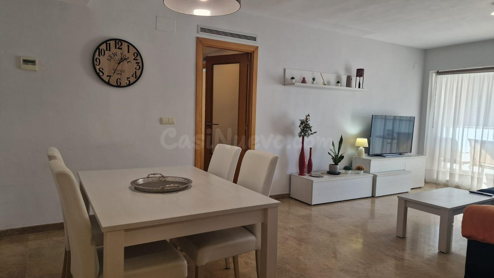 Piso de dos habitaciones, amueblado con terraza en la Ciudad - foto 2