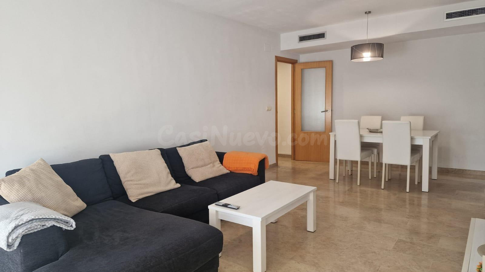 Piso de dos habitaciones, amueblado con terraza en la Ciudad - foto 3