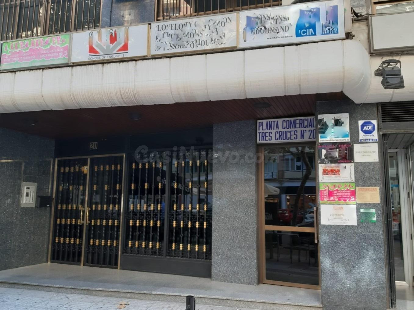 OFICINA EN VENTA CON VISTAS A LA CALLE EN AVENIDA TRES CRUCE
