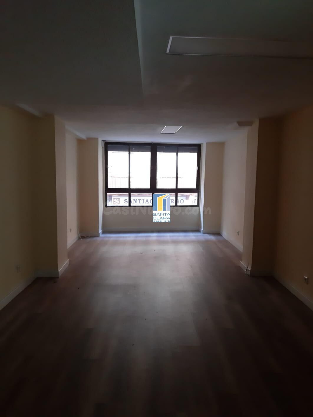 OFICINA EN VENTA CON VISTAS A LA CALLE EN AVENIDA TRES CRUCE - foto 4