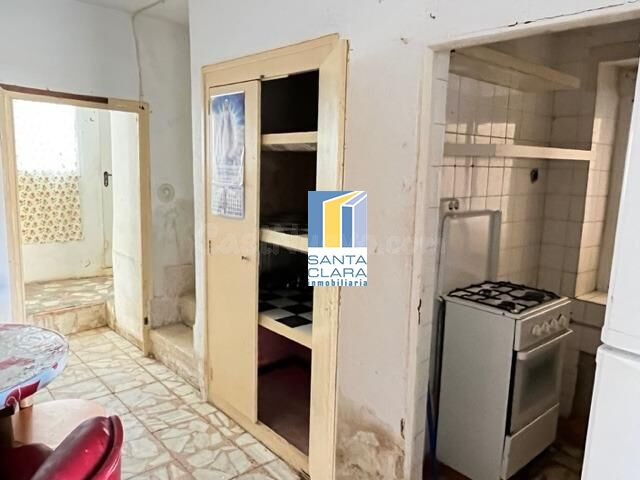 CASA PARA REFORMAR EN VENTA CON PATIO Y ALMACENES EN VILLARR - foto 5