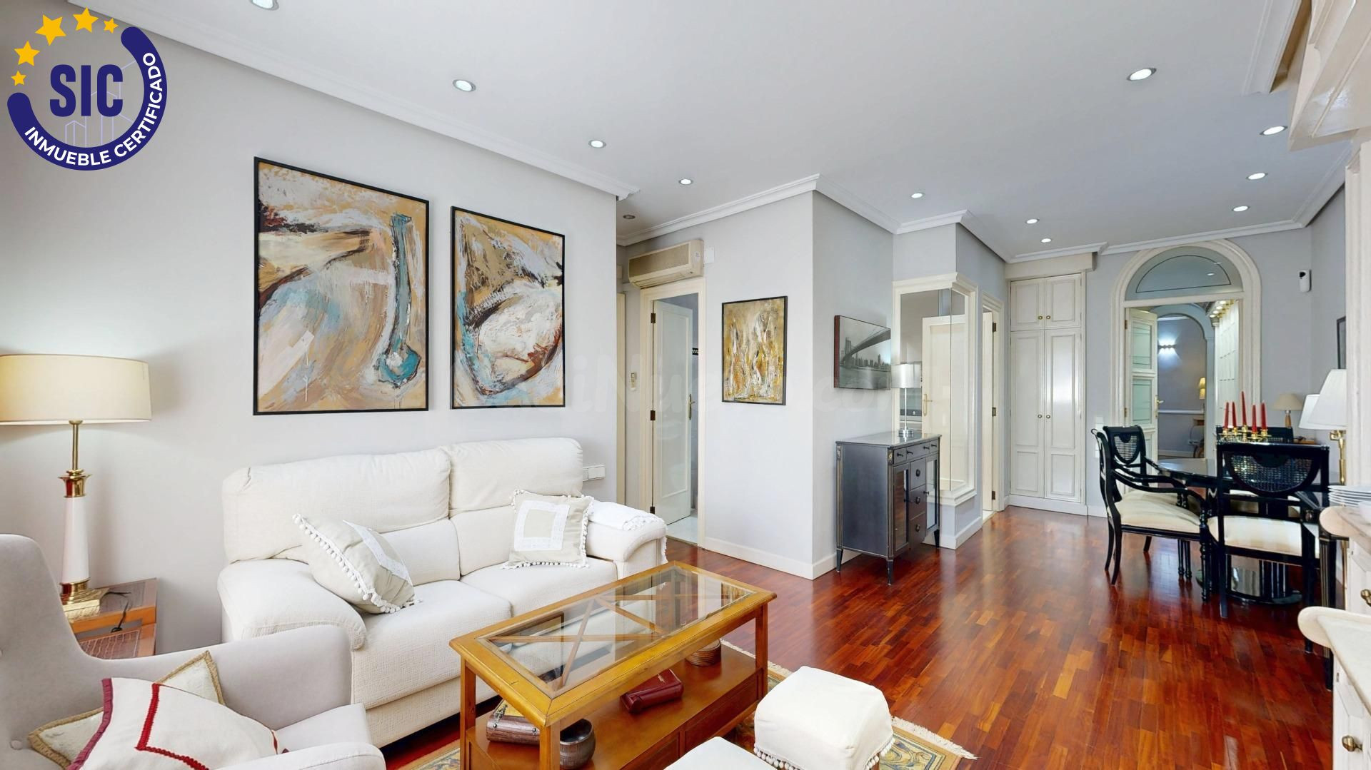 Piso de tres dormitorios en Valencia, con mucha luz, altura 