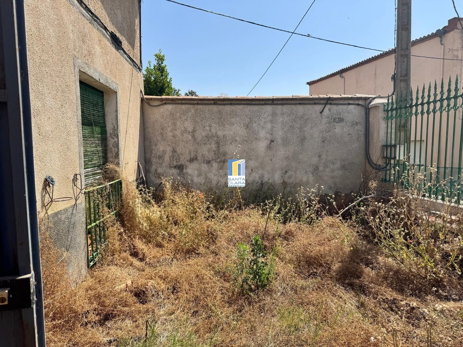 CASA EN VENTA DE 4 DORMITORIOS CON AMPLIO PATIO EN ASPARIEGO - foto 3