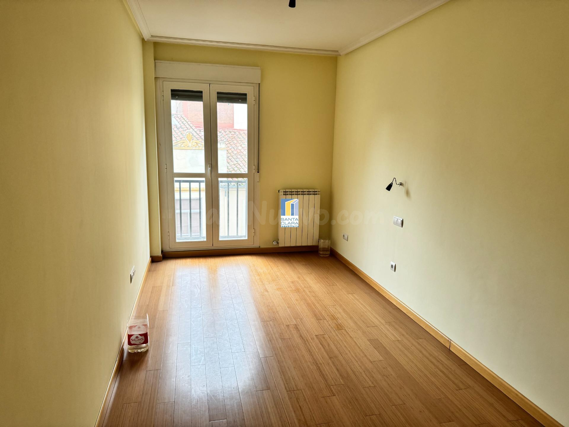 PISO A ESTRENAR DE 3 DORMITORIOS, 2 BAÑOS Y POSIBILIDAD DE P - foto 3