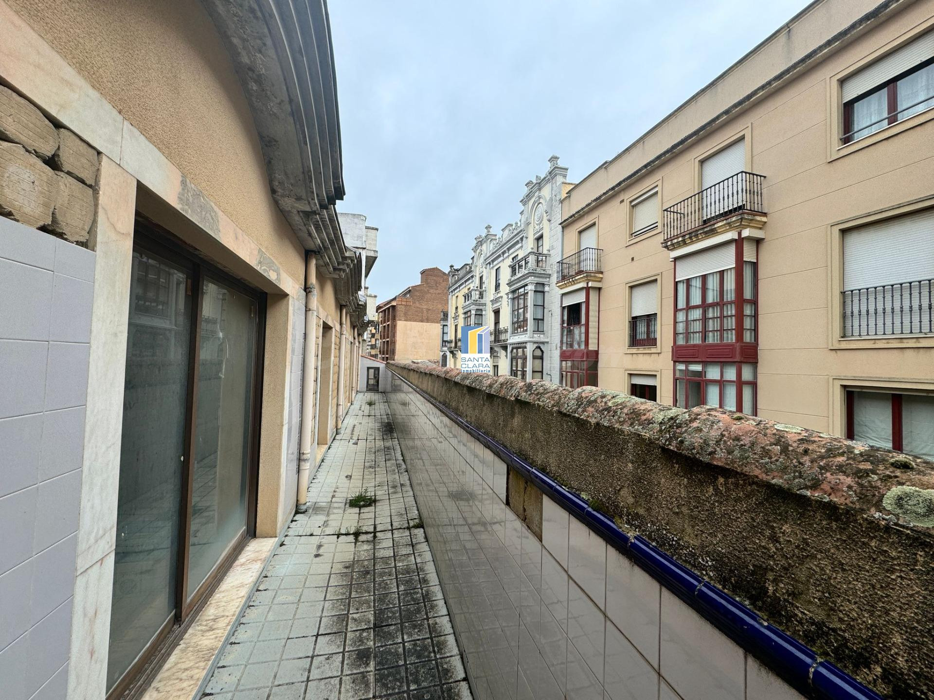 PISO EN VENTA CON PLAZA DE GARAJE OPCIONAL EN PLENO CENTRO D