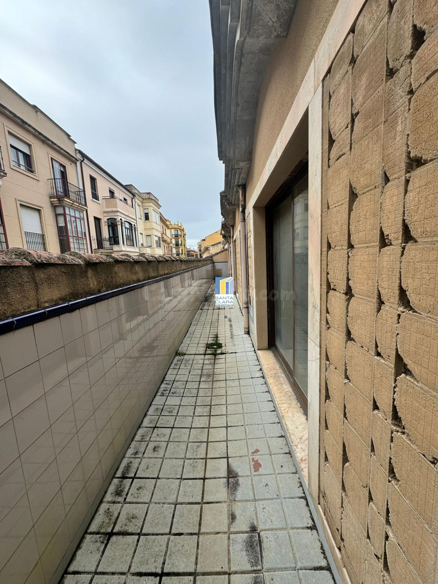PISO EN VENTA CON PLAZA DE GARAJE OPCIONAL EN PLENO CENTRO D - foto 2