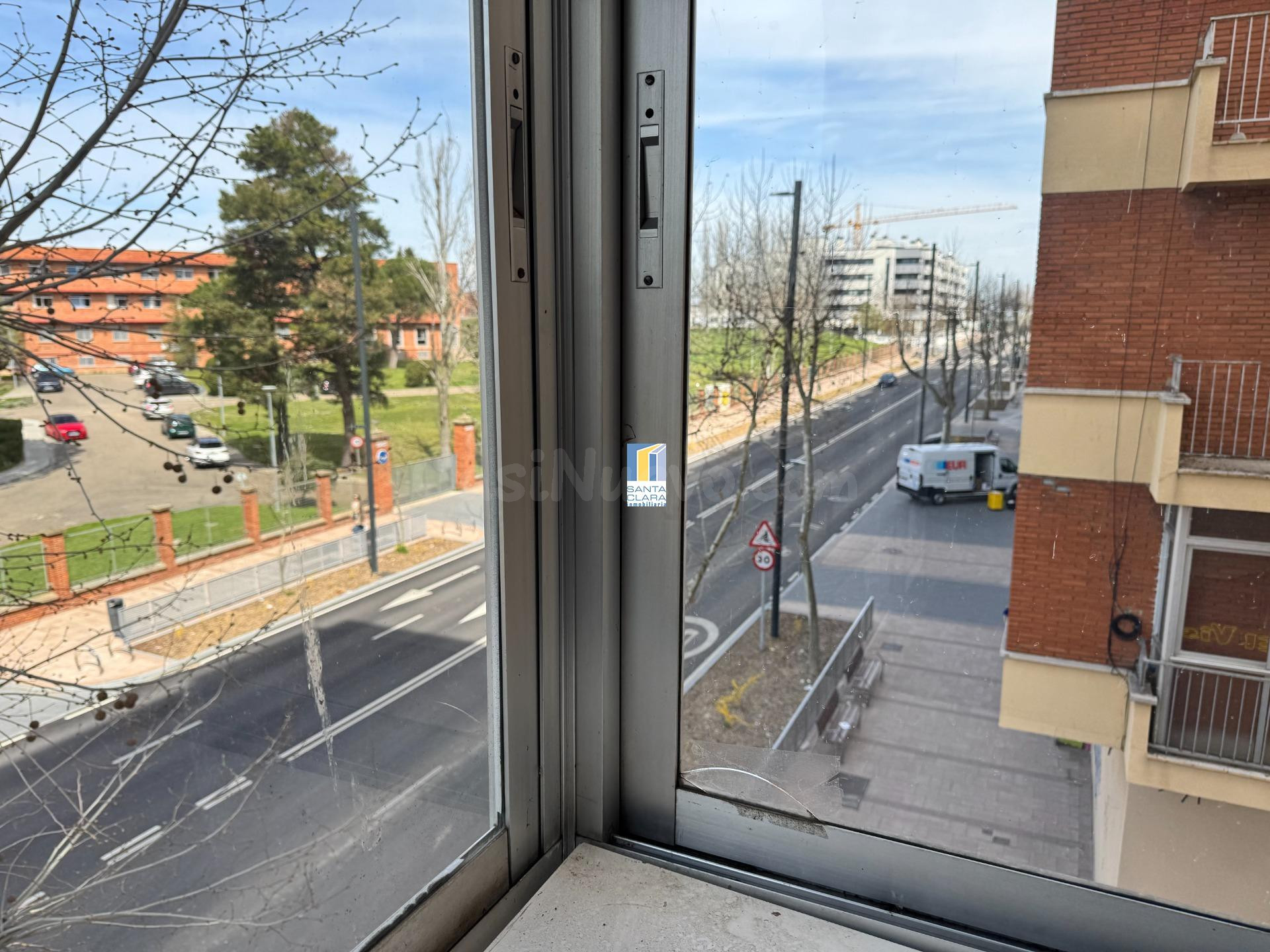 PISO EN VENTA DE 3 DORMITORIOS EN ZONA LOS BLOQUES, ZAMORA.