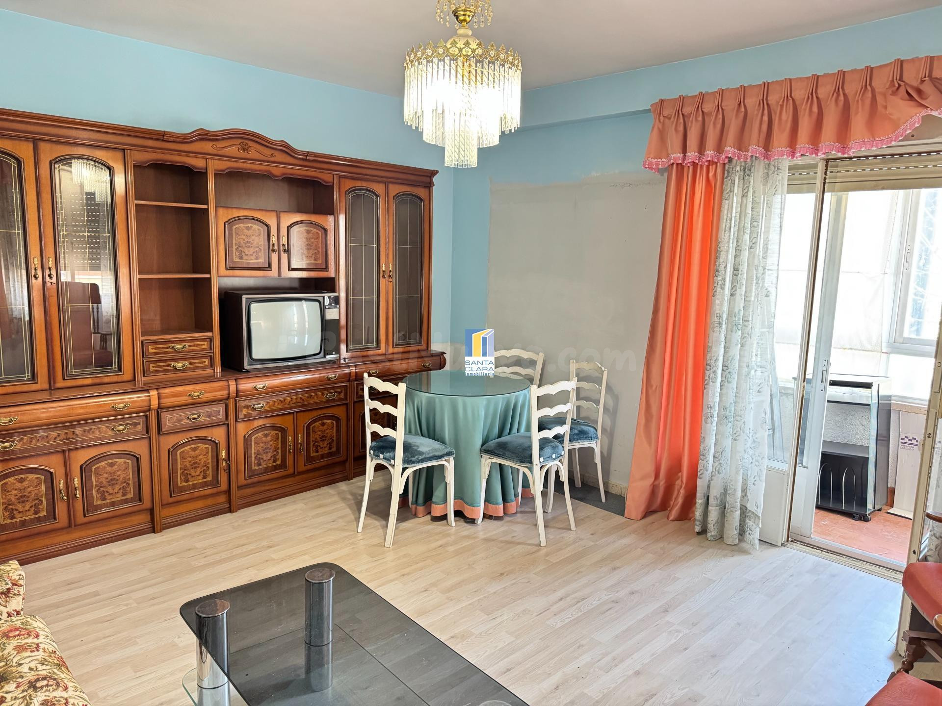 PISO EN VENTA DE 3 DORMITORIOS EN ZONA LOS BLOQUES, ZAMORA. - foto 4