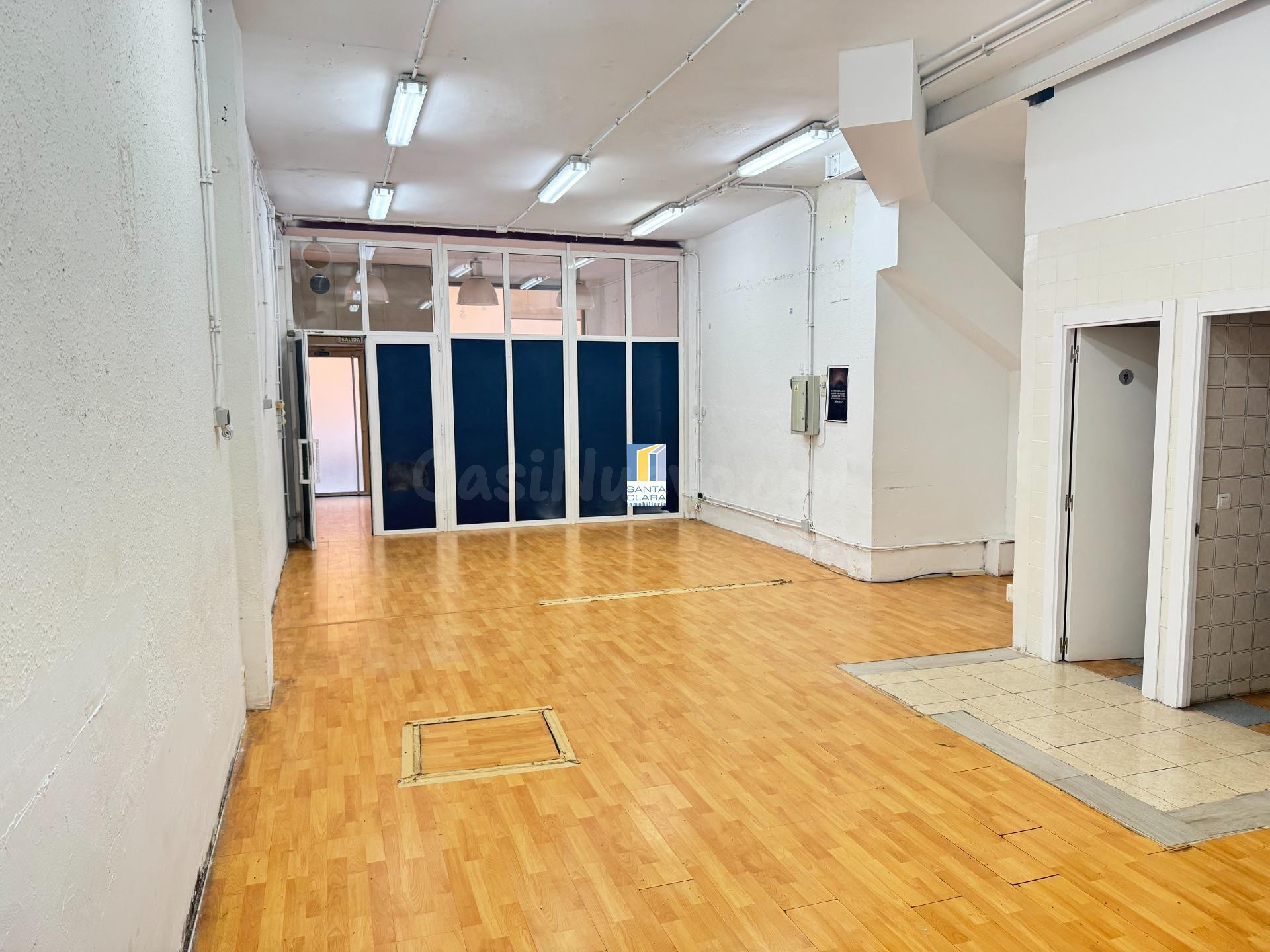 LOCAL COMERCIAL EN ALQUILER, JUNTO A TRES CRUCES, ZAMORA.