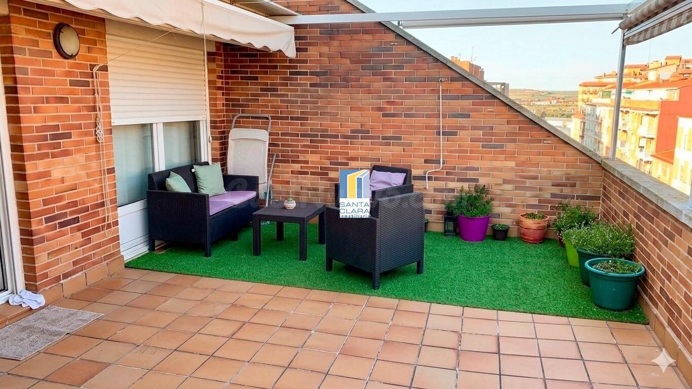 ÁTICO DÚPLEX EN VENTA CON 2 DORMITORIOS, AMPLIA TERRAZA Y GA