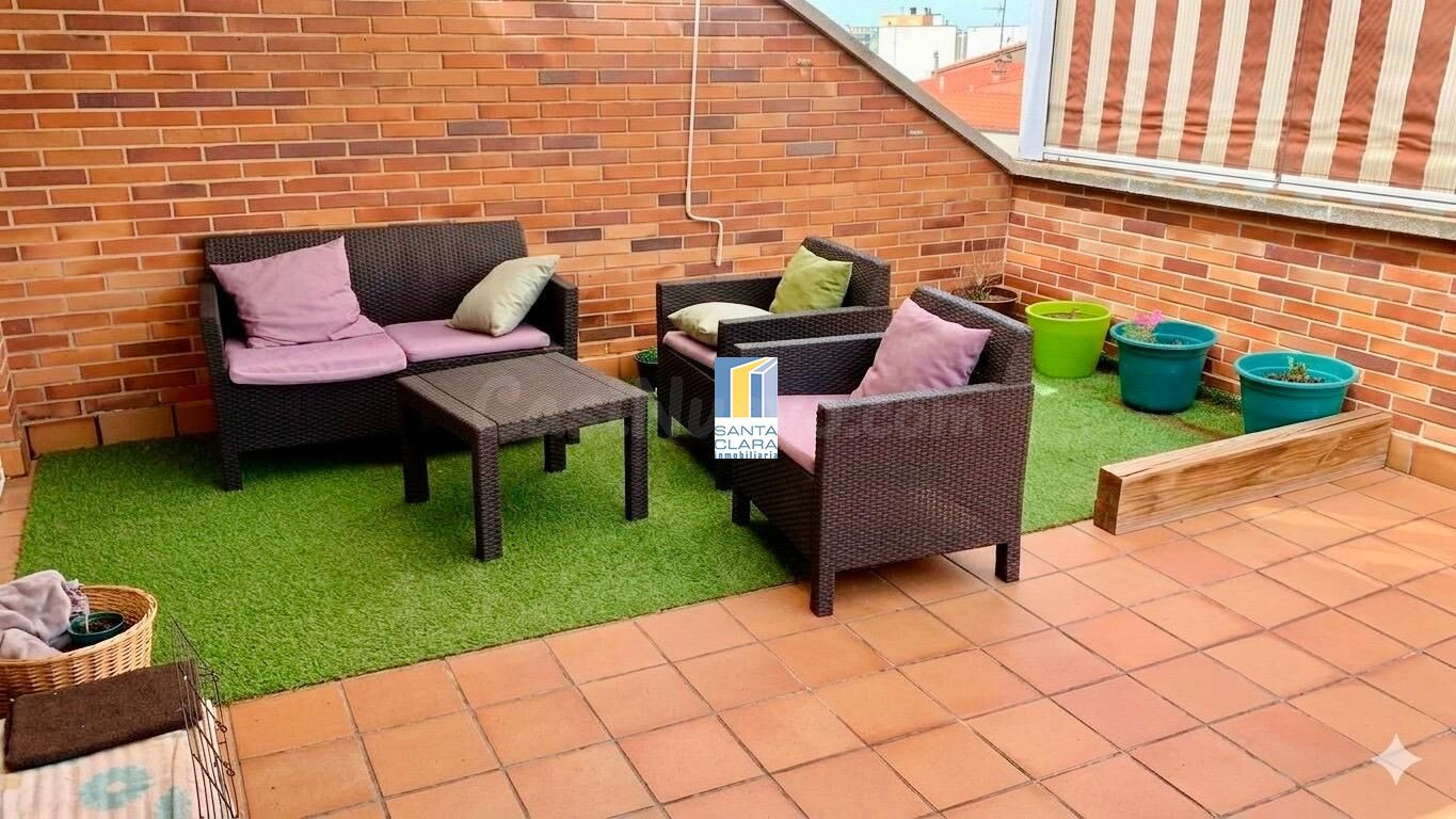 ÁTICO DÚPLEX EN VENTA CON 2 DORMITORIOS, AMPLIA TERRAZA Y GA - foto 2