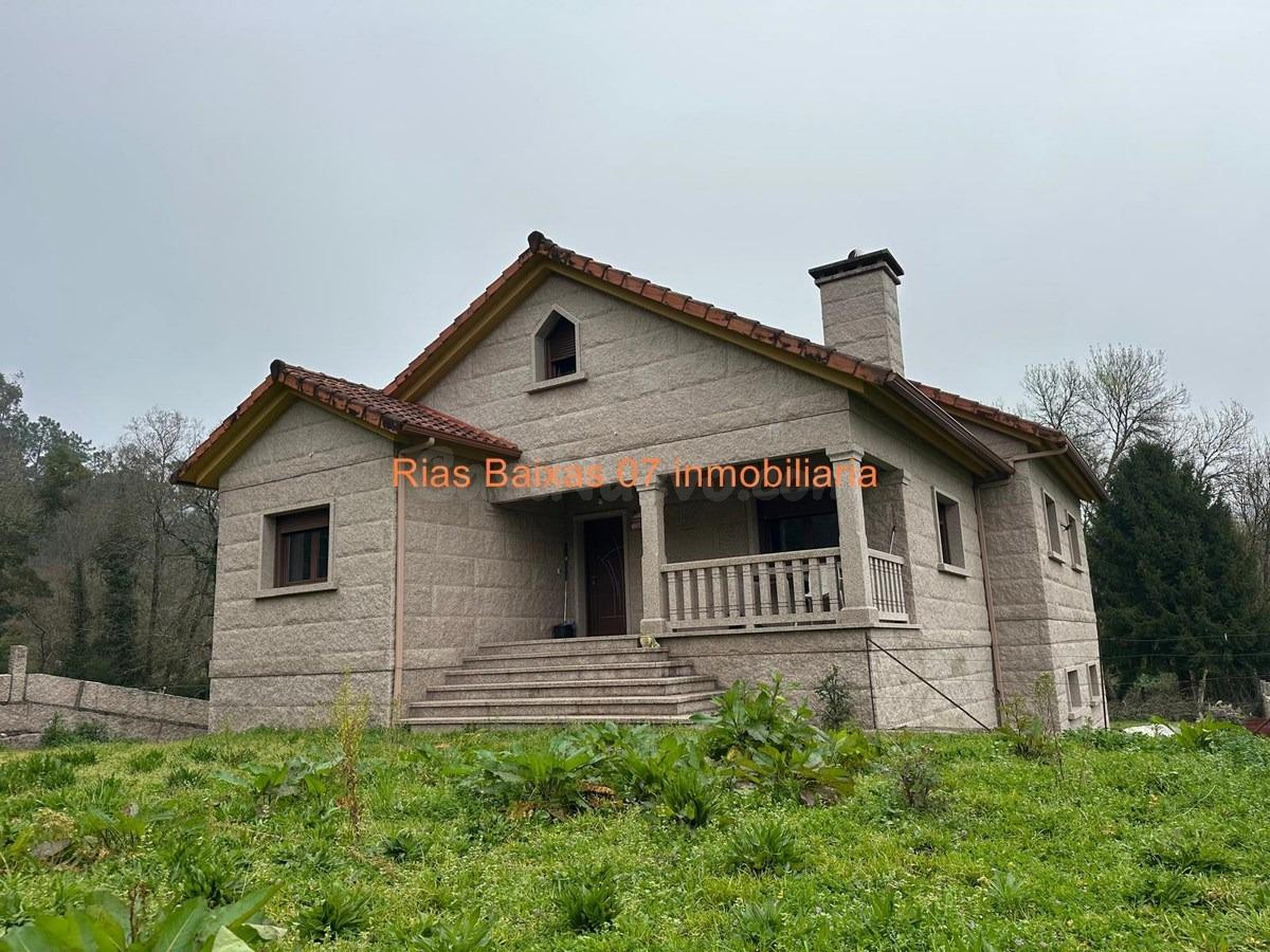 REF 7055 CHALET DE PIEDRA 3 DORM. NUEVO EN PONTEAREAS ( PONT