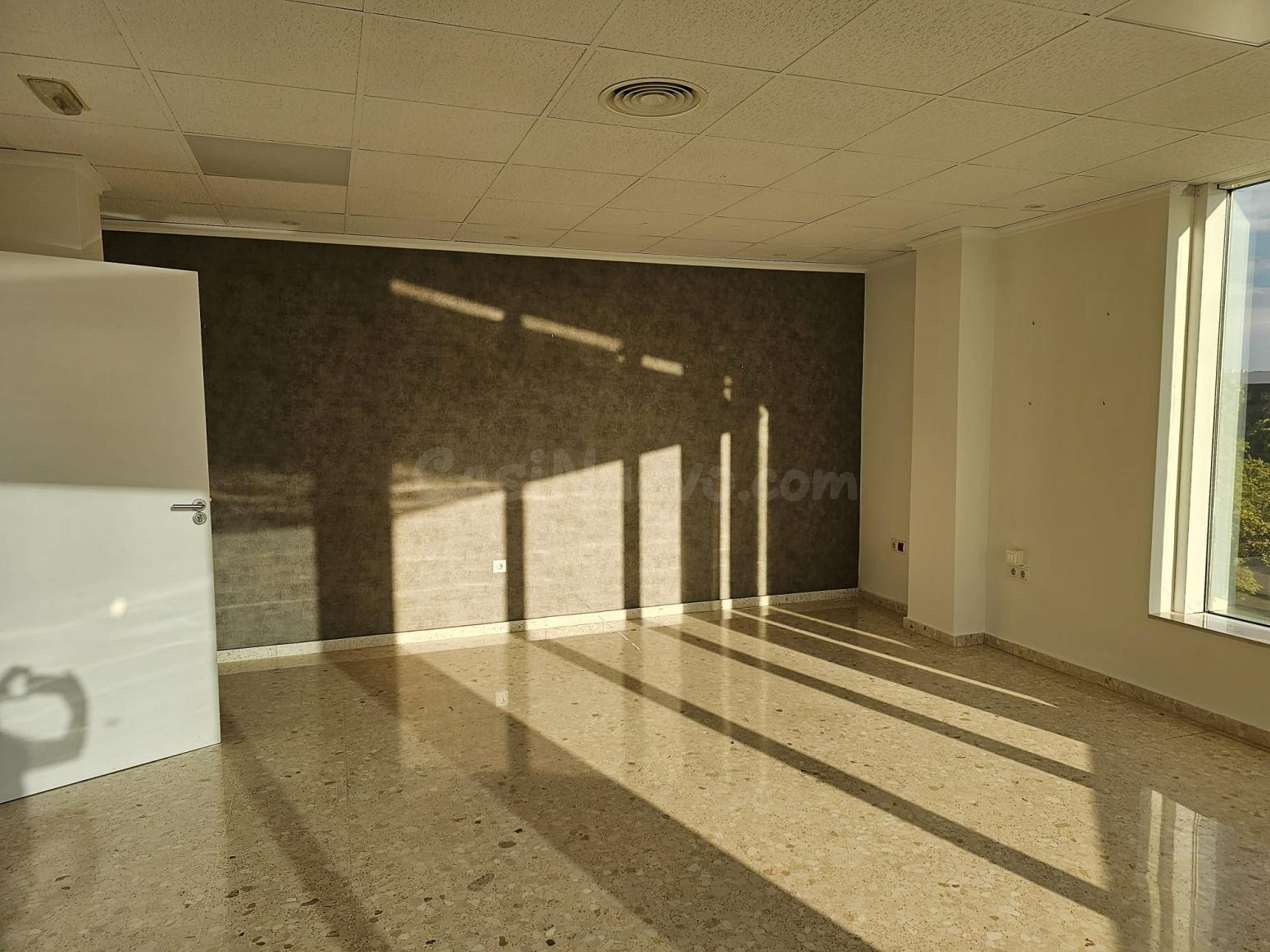 MAGNIFICAS OFICINAS EN ALQUILER EN PARQUE EMPRESARIAL - foto 5