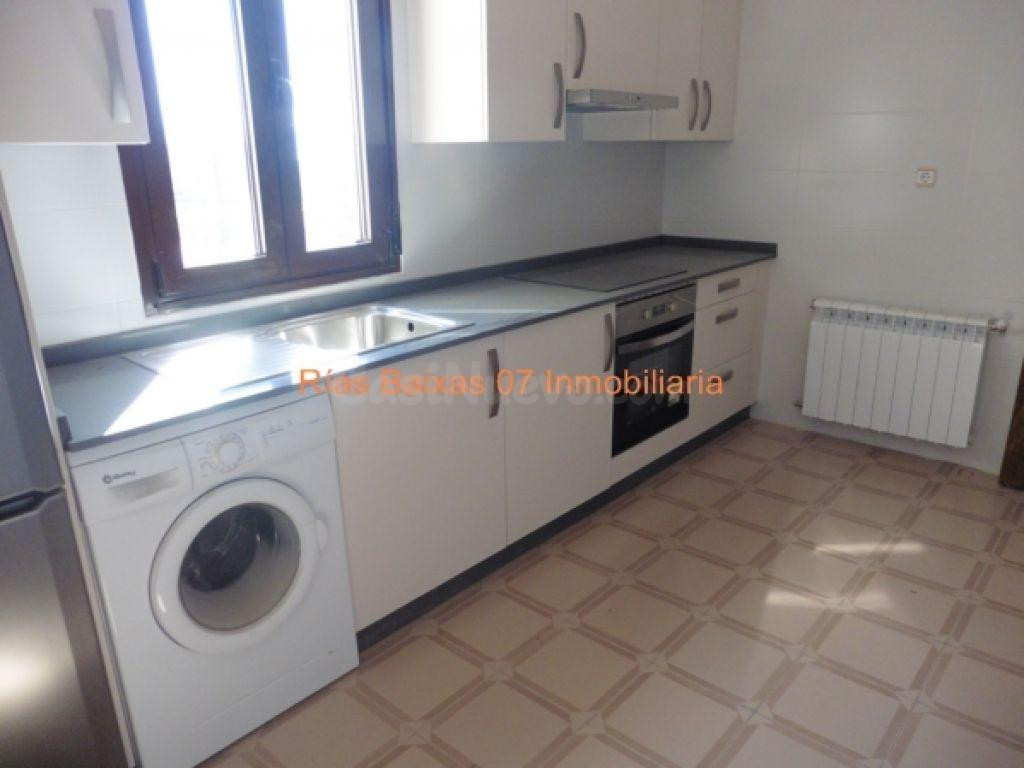 REF 4264 CASA DE PIEDRA 3 PLANTAS IDEAL INVERSIÓN ( VILABOA 