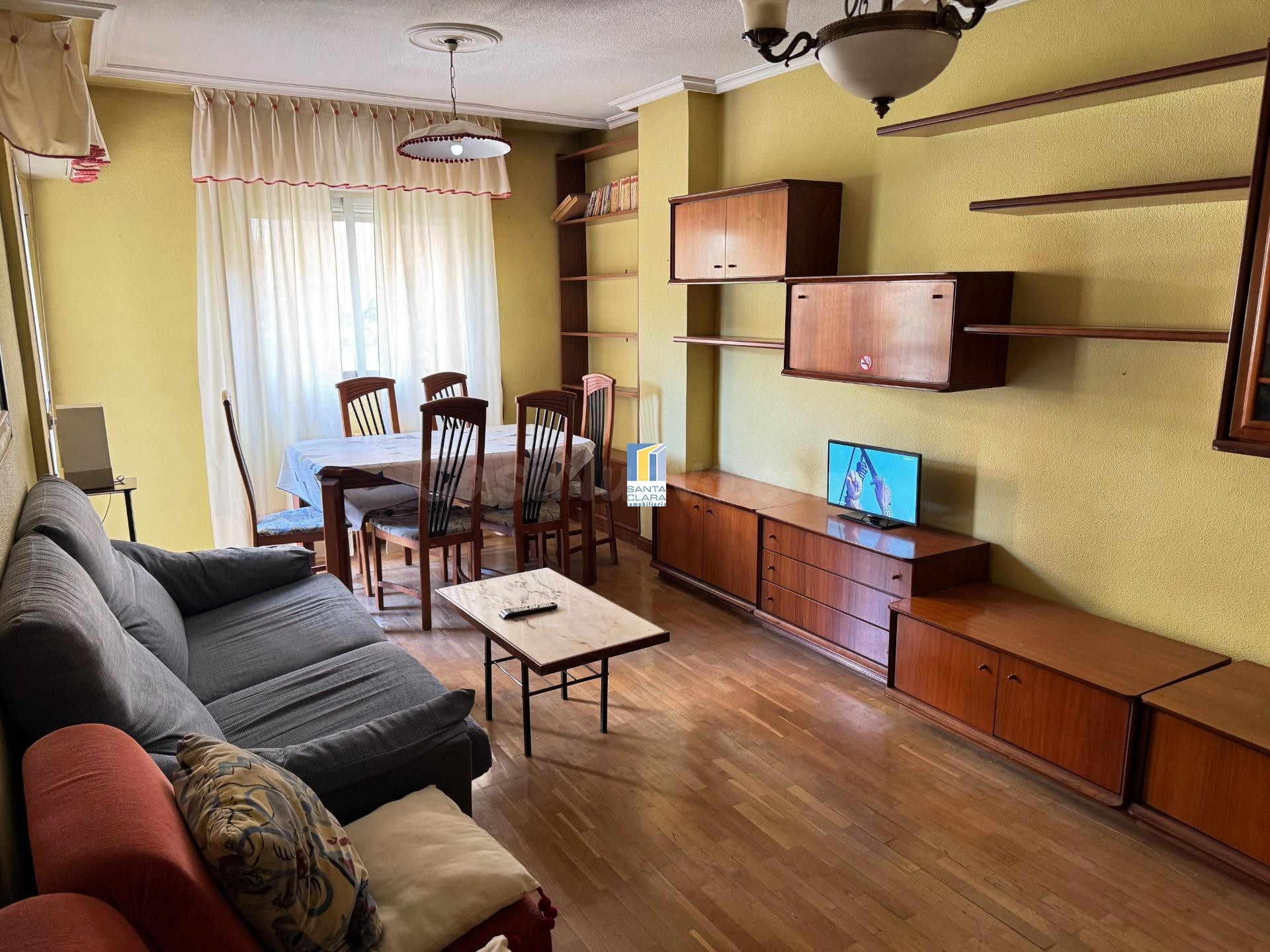 PISO EN VENTA DE 3 DORMITORIOS EN ZONA CENTRO, ZAMORA. - foto 3