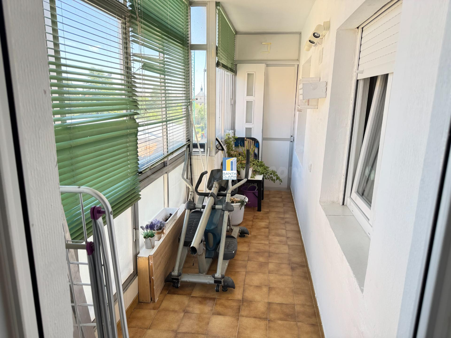 PISO EN VENTA DE 4 DORMITORIOS Y 2 BAÑOS EN ZONA PRÍNCIPE DE - foto 4