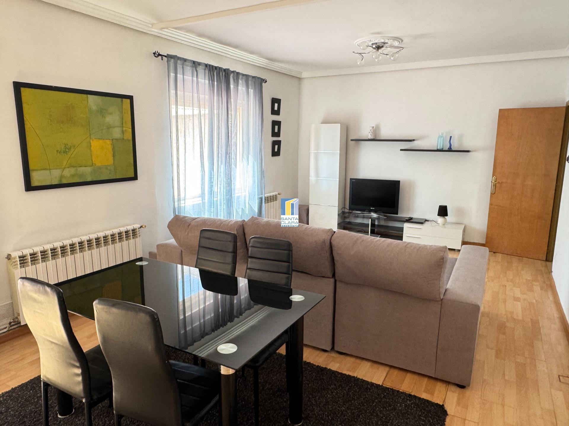 PISO EN VENTA DE 2 DORMITORIOS Y PATIO EN ZONA AVENIDA PRÍNC