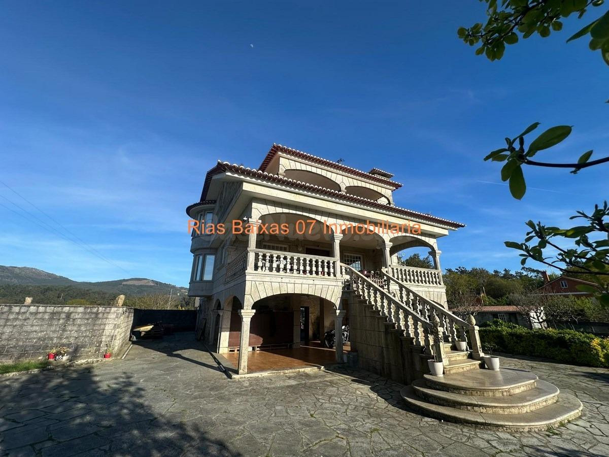REF 7066 CHALET 6 DORM. CON AMPLIA PARCELA DE 2838m2 ( MOS ) - foto 2