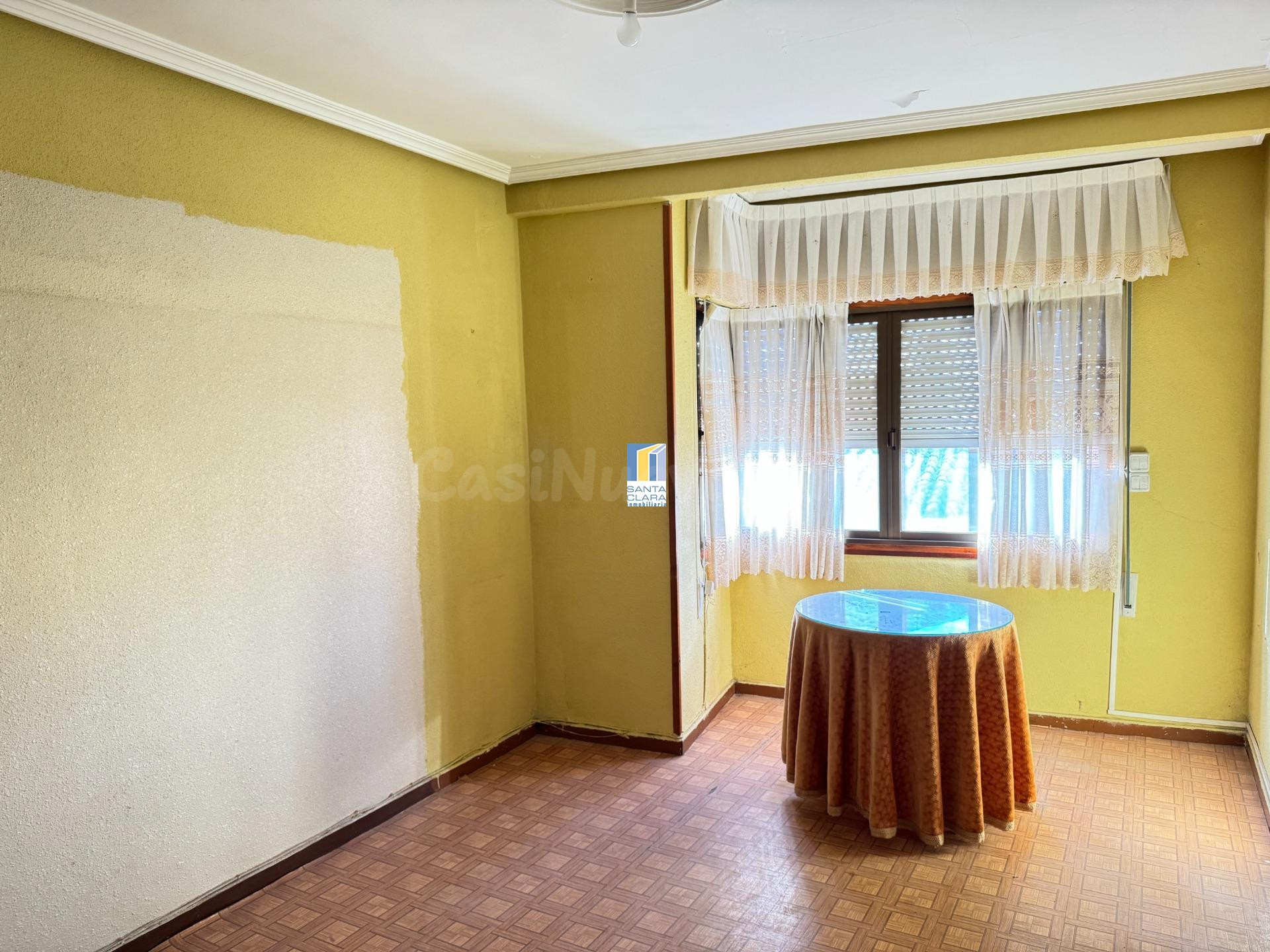 PISO EN VENTA DE 3 DORMITORIOS JUNTO A LA PLAZA MAYOR DE VIL - foto 4