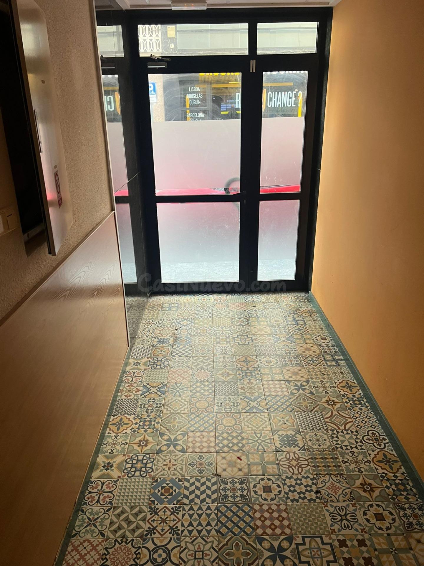 ¡¡¡MAGNIFICIO EDIFICIO EN PLENO CENTRO DE TORREVIEJA!!!! - foto 3