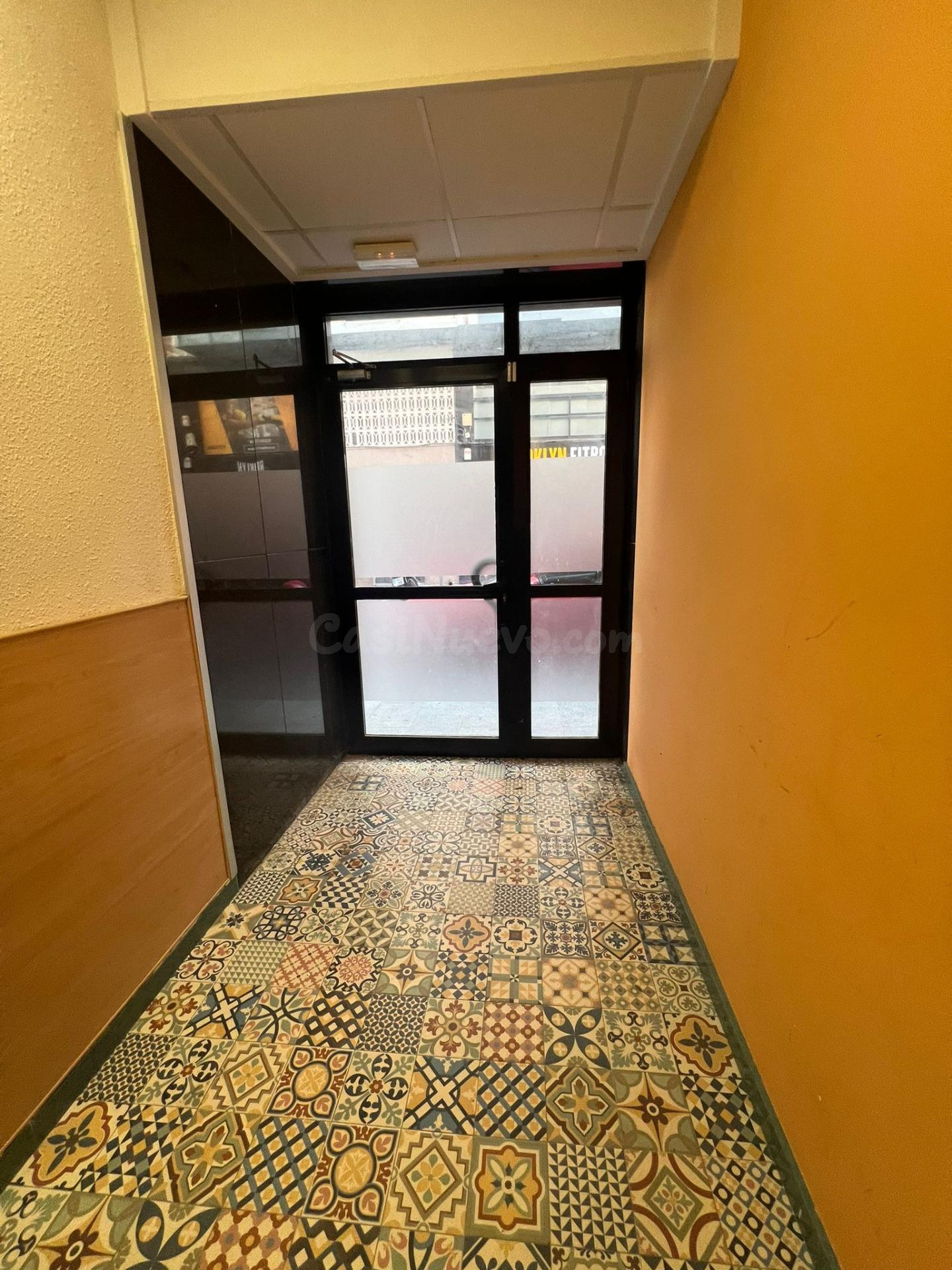 ¡¡¡MAGNIFICIO EDIFICIO EN PLENO CENTRO DE TORREVIEJA!!!! - foto 4