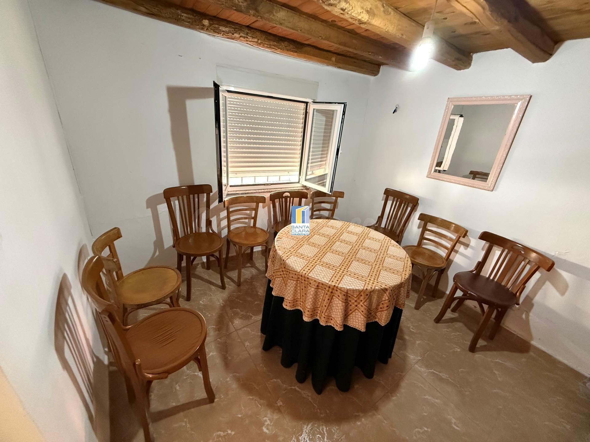 CASA EN VENTA CON 2 DORMITORIOS, LEÑERA Y TRASTERO EN MAYALD