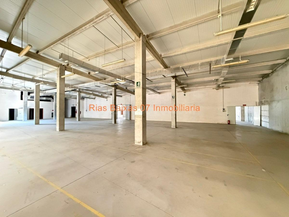 REF 7080 NAVE INDUSTRIAL 3.100 M EN DOS PLANTAS EN PTL VALLA
