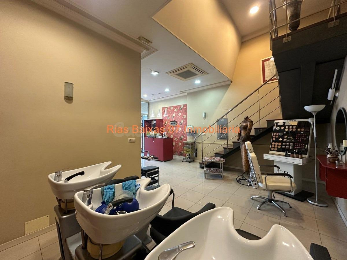 REF 7082 LOCAL COMERCIAL 73 M2 PREPARADO PARA PELUQUERIA CON - foto 3
