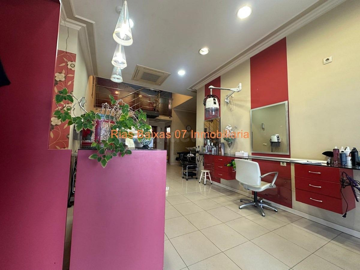 REF 7082 LOCAL COMERCIAL 73 M2 PREPARADO PARA PELUQUERIA CON - foto 4