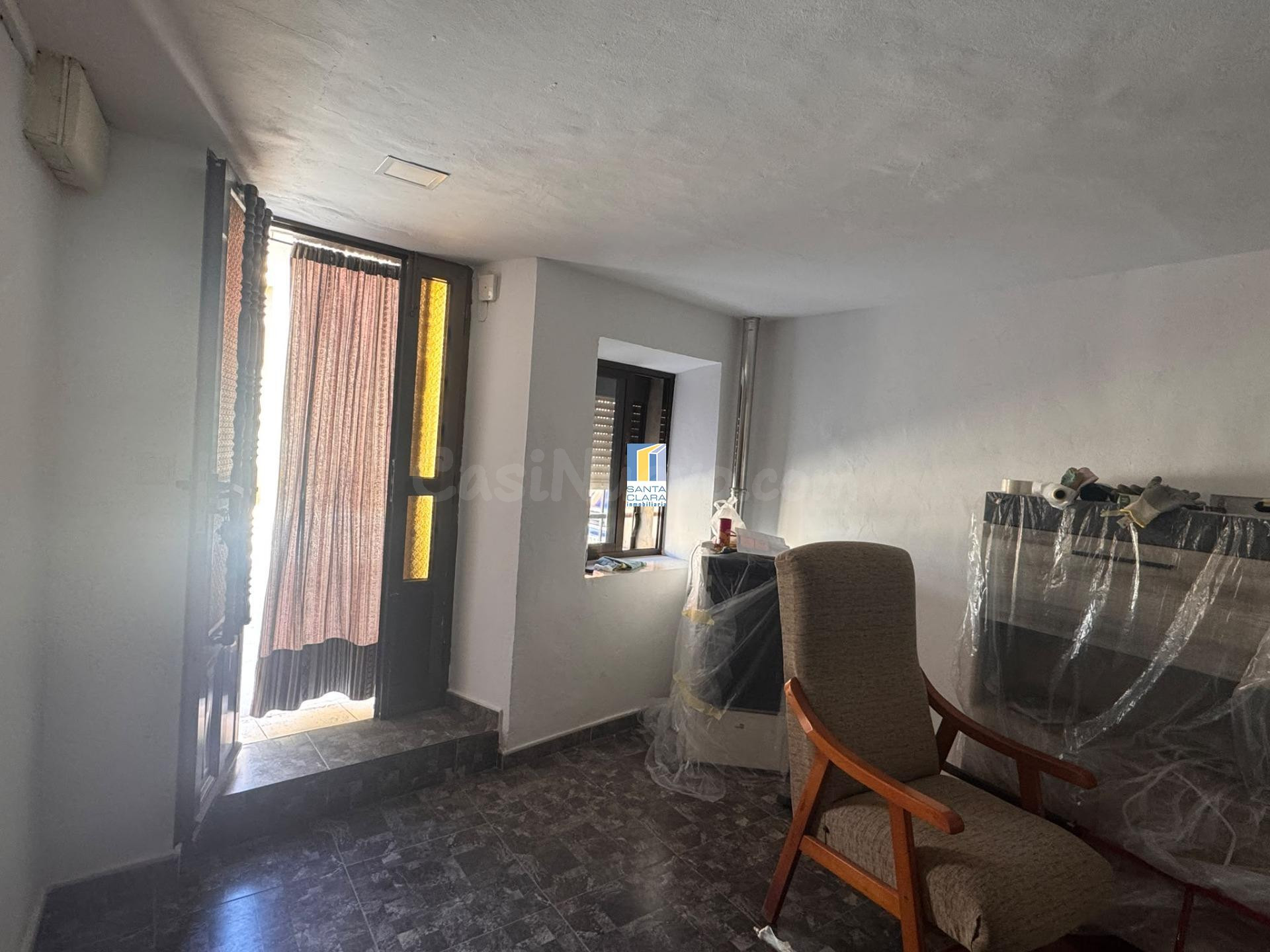 CASA EN VENTA CON 2 DORMITORIOS EN JAMBRINA (ZAMORA) - foto 3