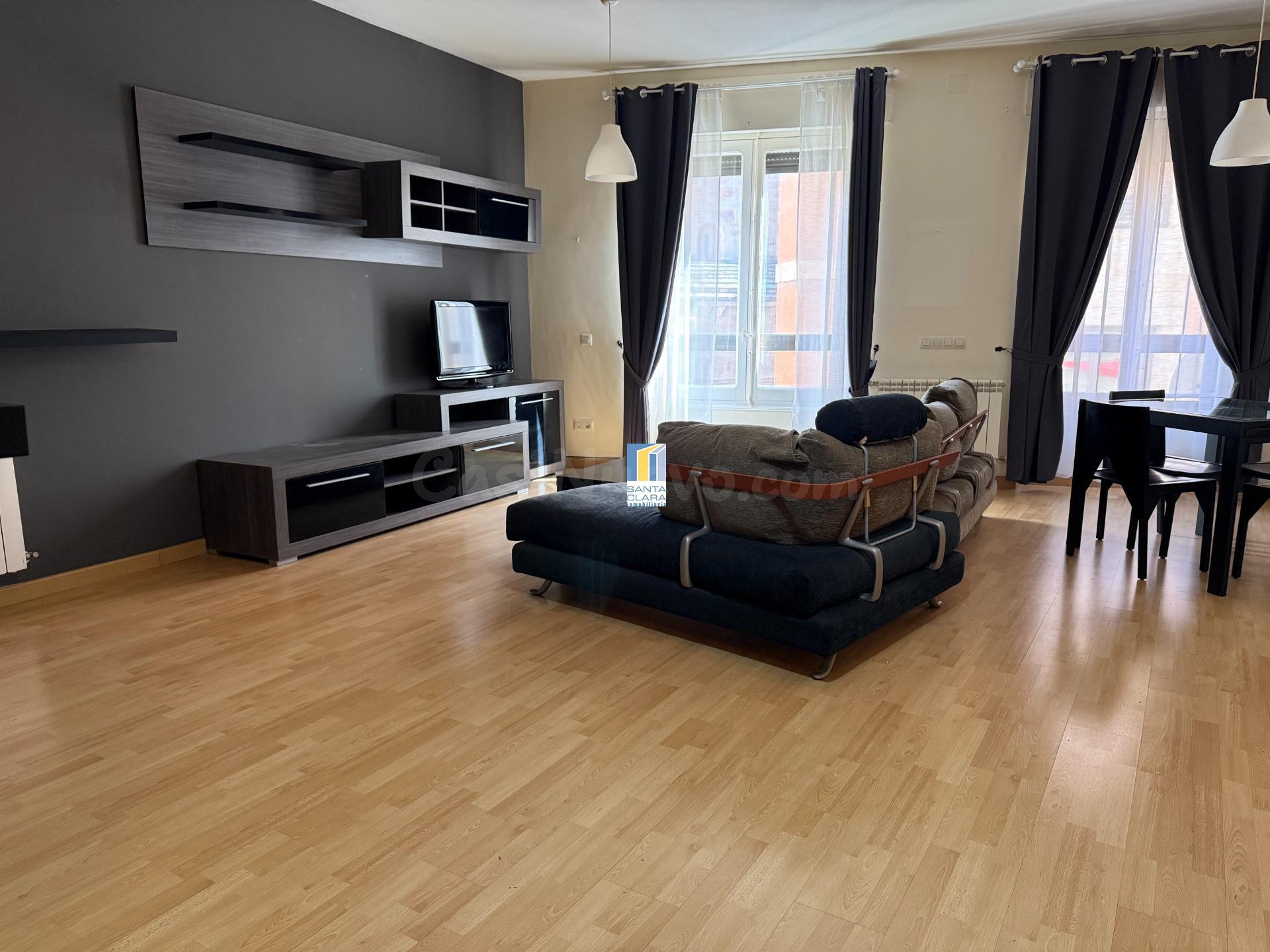 PISO EN VENTA CON 2 DORMITORIOS Y POSIBILIDAD DE PLAZA DE GA - foto 2