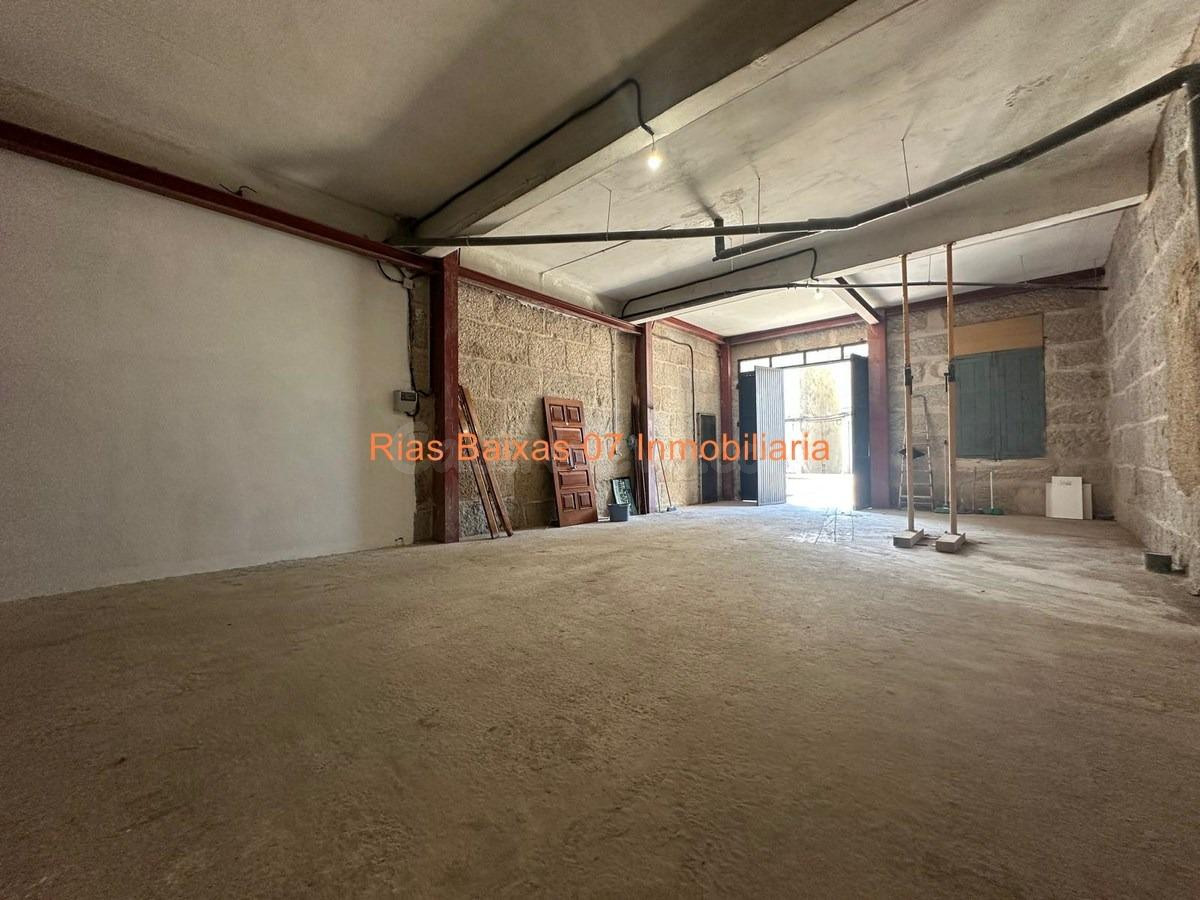 REF 7085 LOCAL COMERCIAL - ALMACEN DE 176 M2 EN RAMON NIETO 