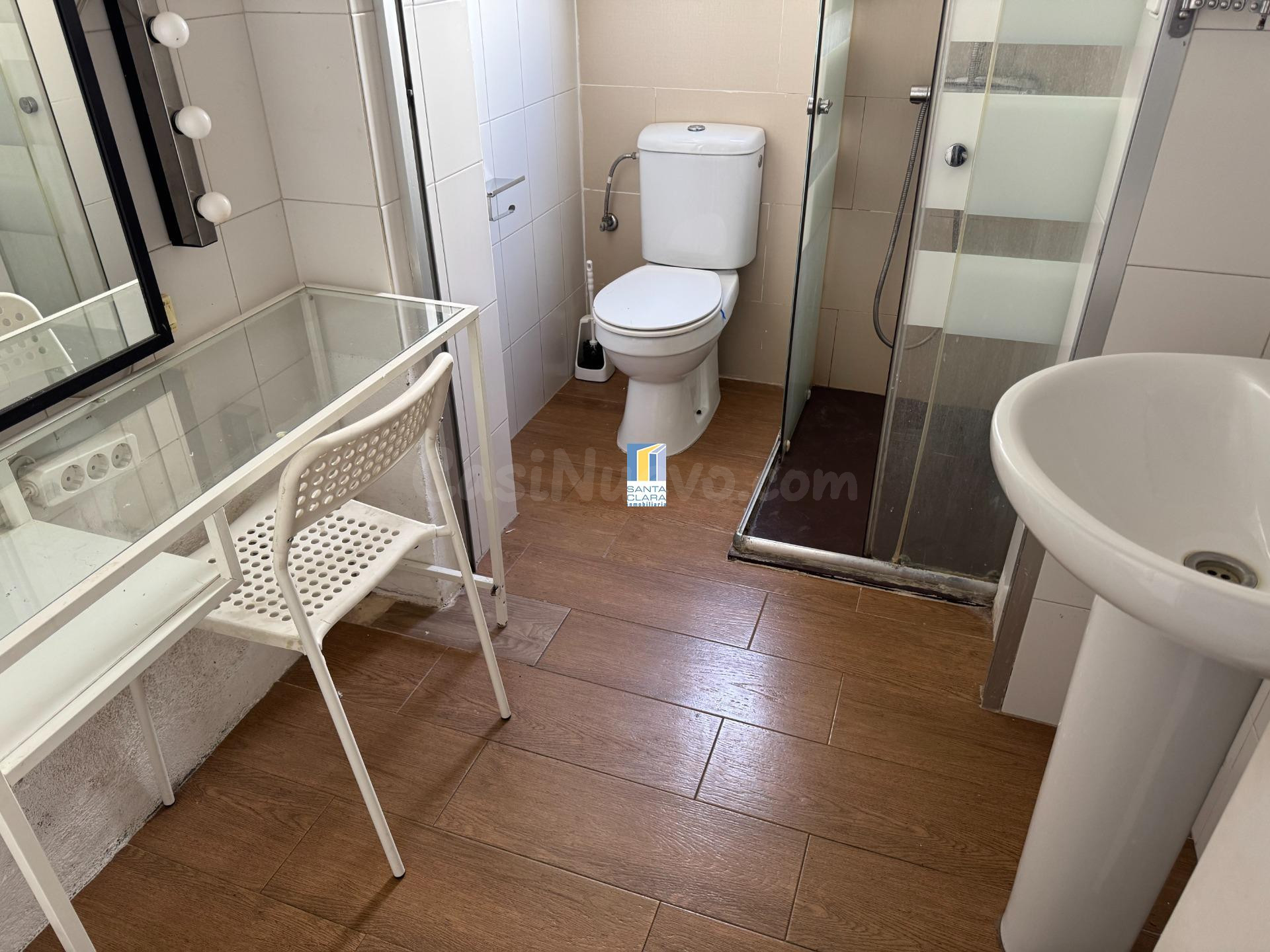 PISO EN VENTA DE 3 DORMITORIOS EN ZONA LOS BLOQUES, ZAMORA. - foto 2