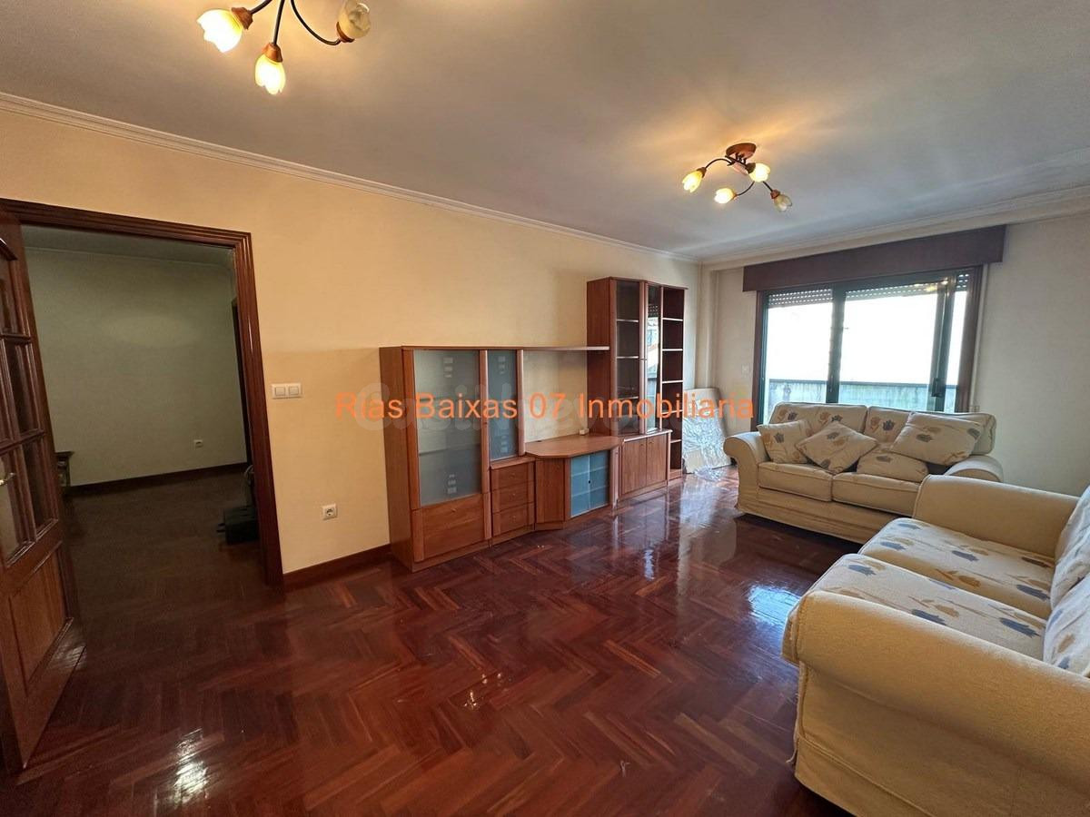 REF 7090 PISO DE 3 DORM. + 2 BAÑOS + 2 PLAZAS DE GARAJE CÉNT